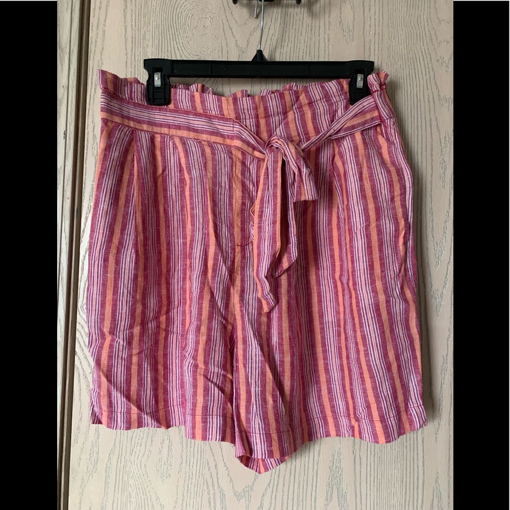 Women’s Linen Shorts